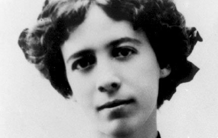 Mujeres Orgullosamente Antioqueñas homenaje para la base y pilar fundamental de la Región Antioqueña 2 María Cano