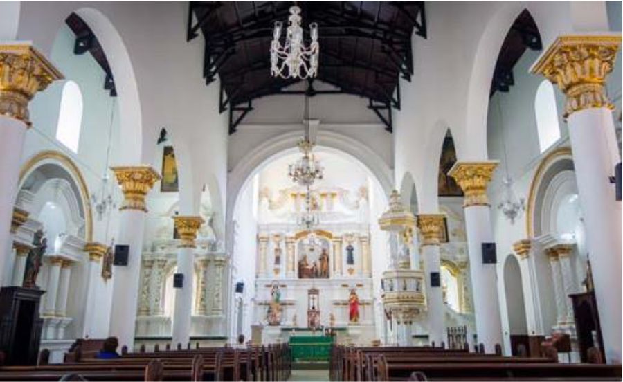 Guía de los sitios turísticos y de interés que debes visitar en Medellín 11 Iglesia de la Veracruz