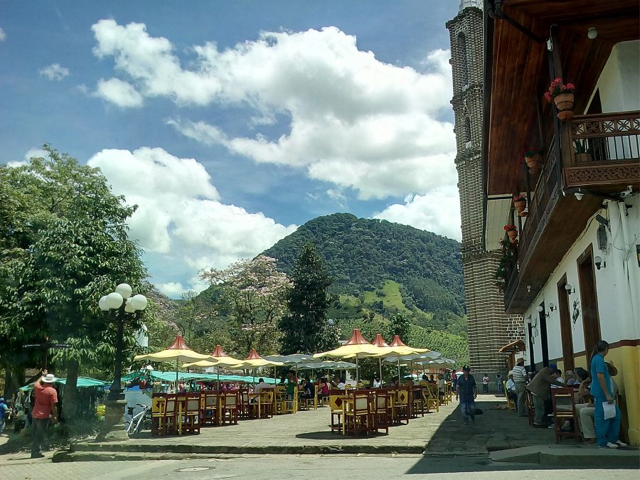 Jardín Antioquia, guía de viaje para conocer lo mejor de uno de los pueblos más bonitos del mundo 19 Parque principal Jardín Antioquia