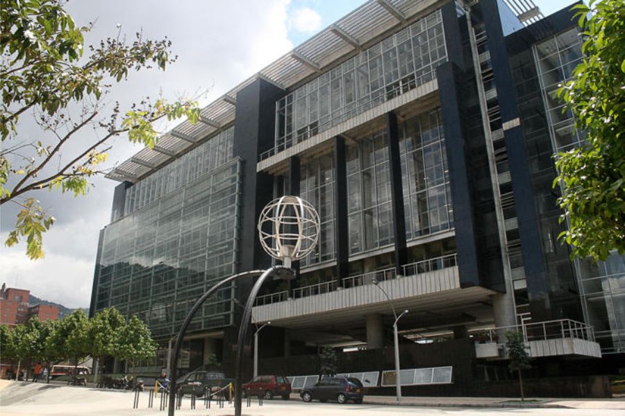 Carabobo norte, un espacio renovado para el disfrute de la familia Antioqueña 17 Edificio de extensión Universidad de Antioquia