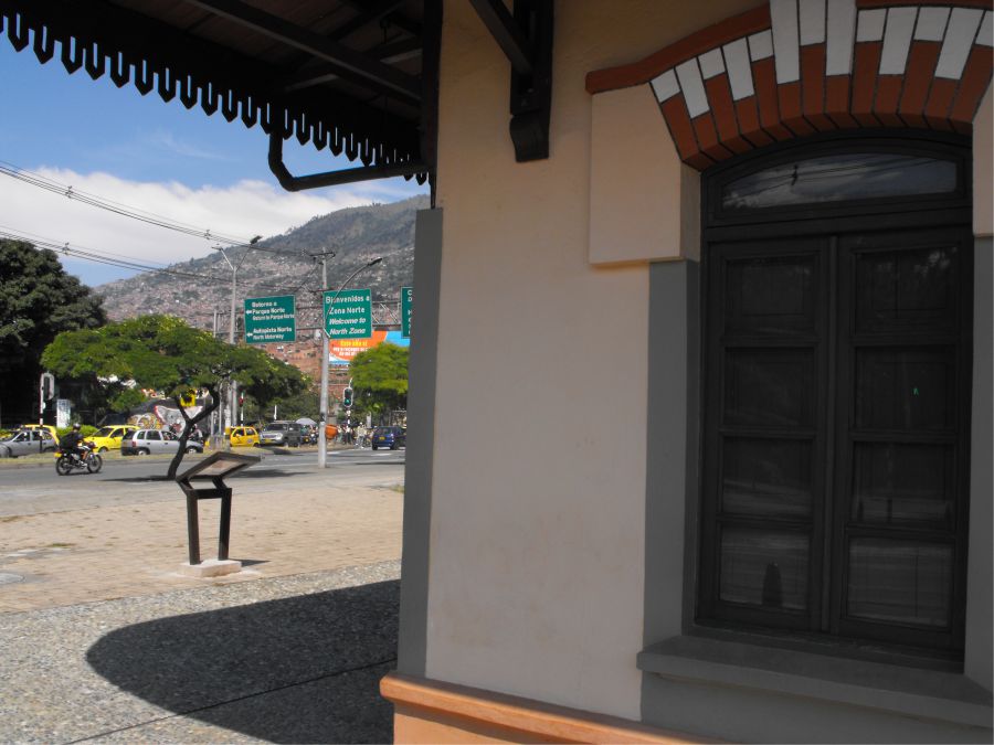 Estacion el bosque medellin