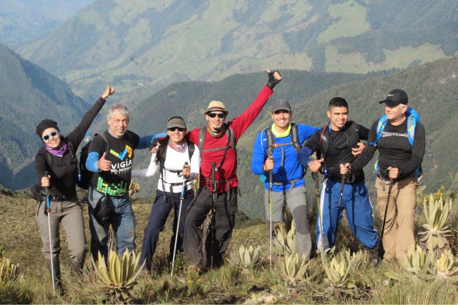 La Montaña, punto mágico en la creación 15 El gruo de caminantes