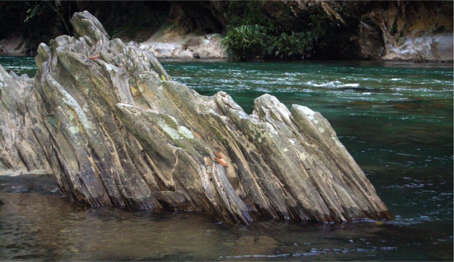 Reserva natural Río Claro, área protegida para la conservación de la flora y fauna en Antioquia 12 Playa manantial reserva natural rio claro 2