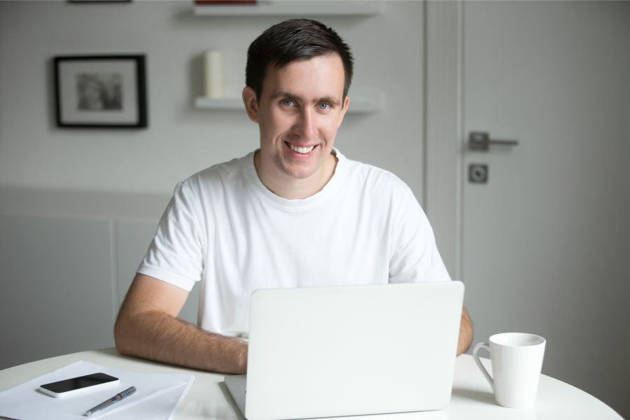Cinco ideas de negocio que te permiten ganar dinero trabajando desde casa 3 Soporte tecnico