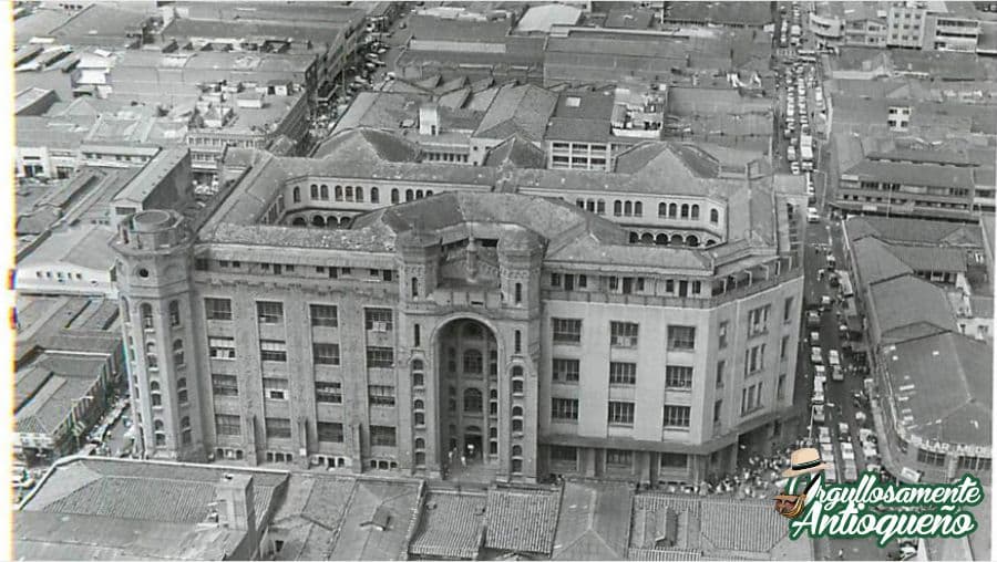 Palacio naciona del medellin