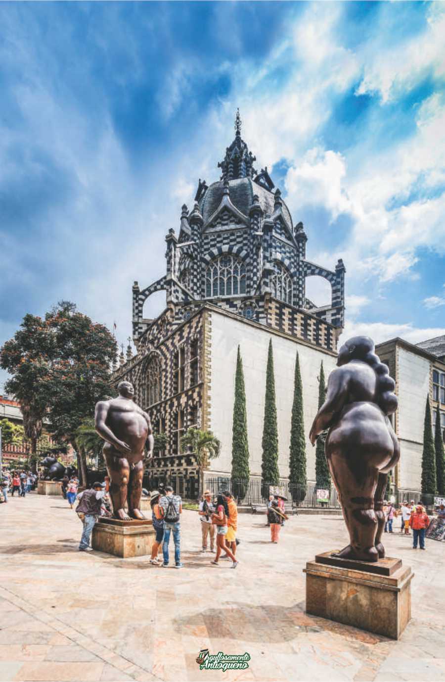 Plaza Botero