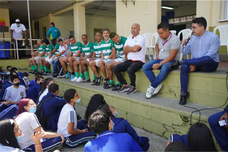 Medellín está lista para la fiesta de los hinchas en el clásico entre verdes y rojos 3 Acciones de convivencia y paz
