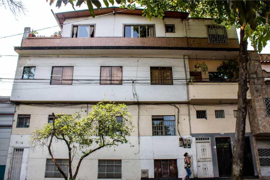 Con la renovación de 69 fachadas, el barrio Prado Centro embellece su entorno arquitectónico 4 Antes