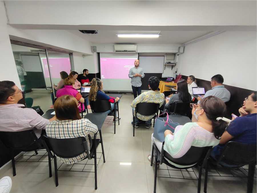 30 empresarios conforman la primera Mesa de Turismo del Centro creada por la administración municipal 8 Ayuda a la reactivacion economica del centro de Medellin