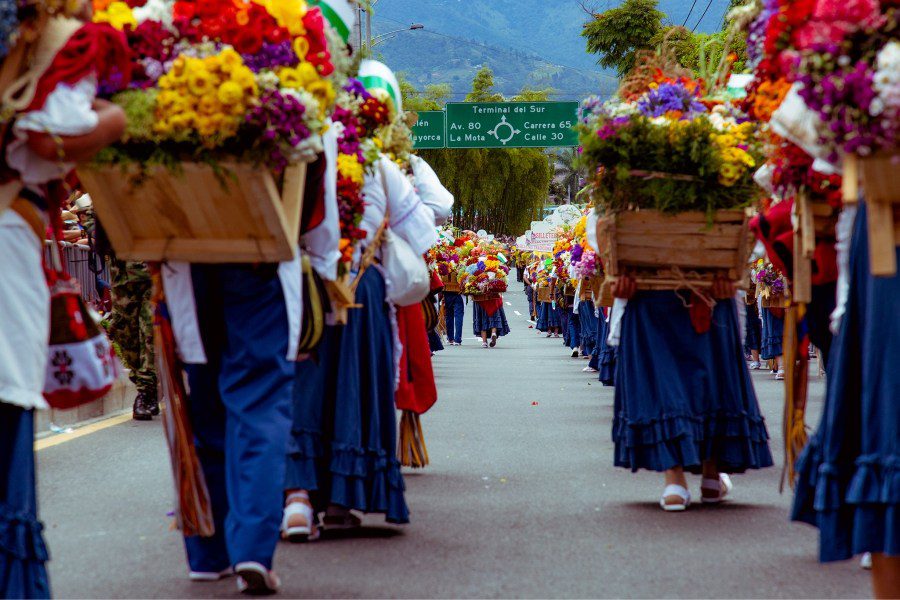 Abiertas las inscripciones para asistir sin costo a los palcos del Desfile de Silleteros, ingresa aquí al link del formulario de inscripción 5 Desfile de silleteros Medellin 2022