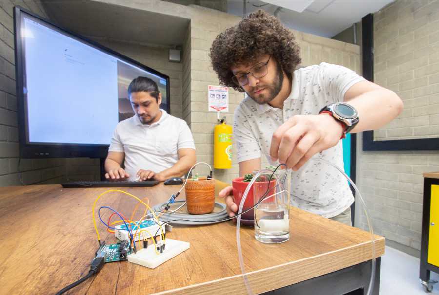 El banco de los pobres con la Alcaldía de Medellín lanzan línea de crédito para negocios de base tecnológica 4 Apoyos a empresas de base tecnologica