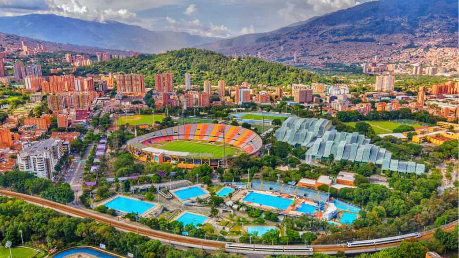 Medellín espera más de 250 mil visitantes extranjeros en la temporada de fin y principio de año 2 Medellin