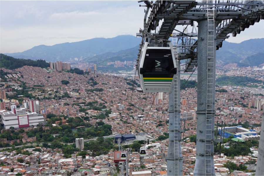 Siete tours gratuitos recomendados en Medellín que no te quieres perder para conocer de cultura, arte, gastronomía y mucho más 15 Free Tour por el barrio Miraflores