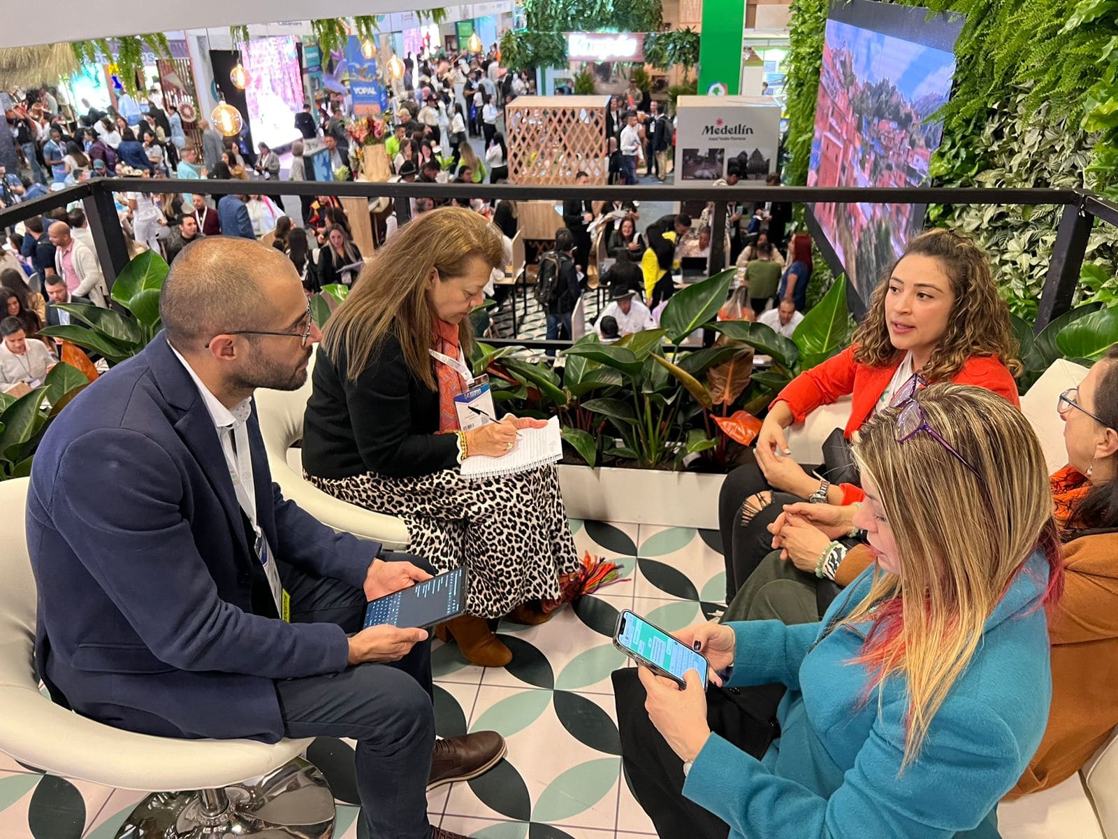 La Vitrina Turística Anato 2023 cerró con un éxito rotundo para los empresarios locales de Antioquia y Medellín 2 Empresarios Anato 2023 Orgullosamente Antioqueno