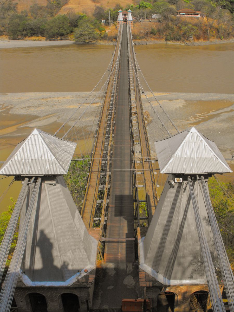 Visita Antioquia y descubre los destinos más turísticos, su Patrimonio Histórico, Cultural y Natural 3 Puente de Occidente