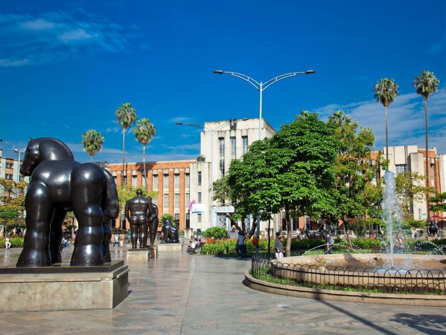 De paseo por Medellín en Semana Santa! Descubre las mejores opciones para visitar y disfruta de la ciudad de la Eterna Primavera 9 Plaza Botero