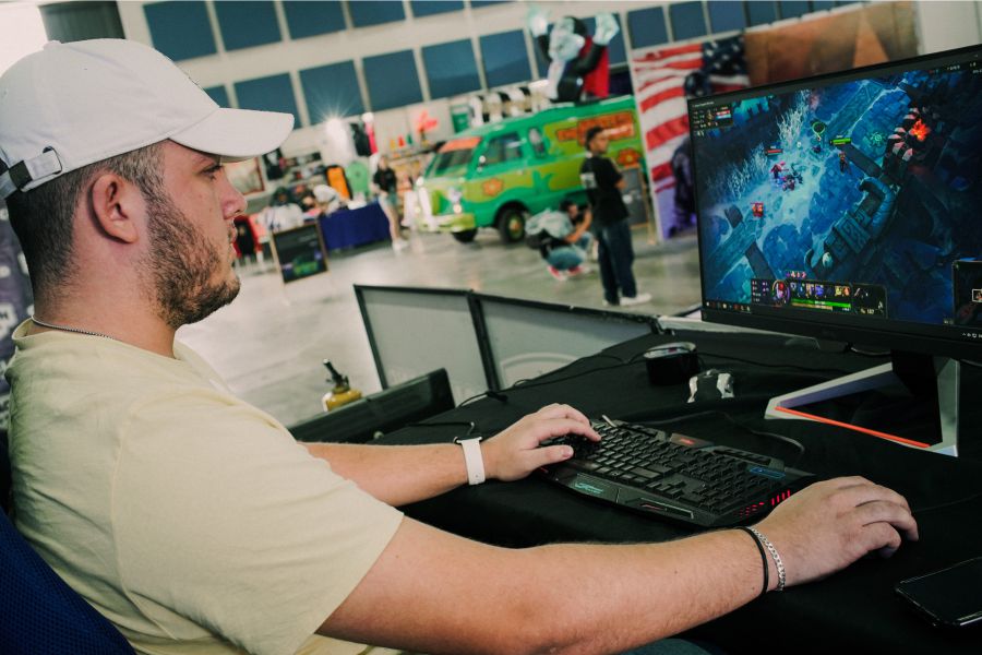 Universo de Comics y Videojuegos Parque Comfama