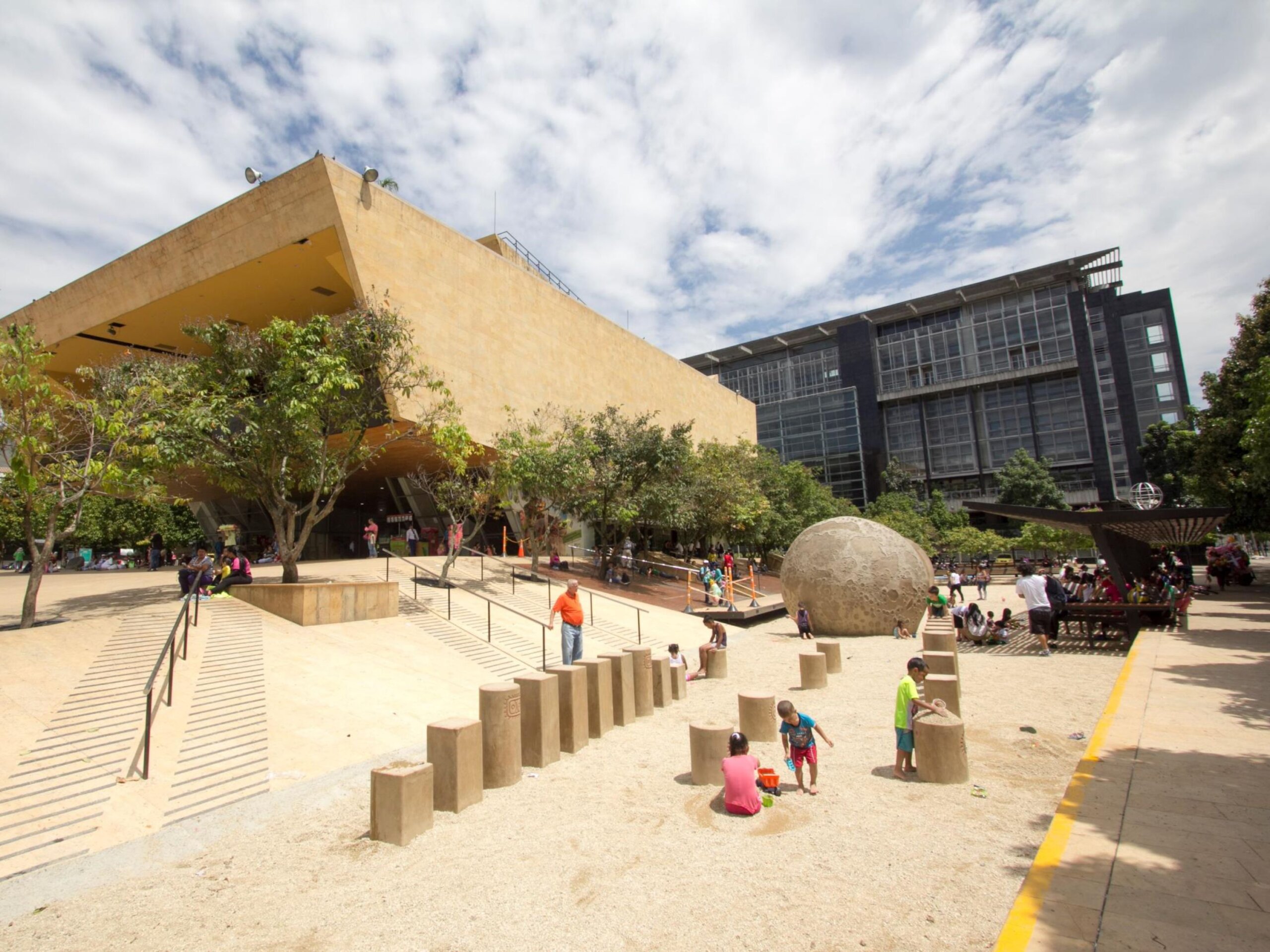 Ruta Turística, Cultural y Religiosa: Diez Lugares Imperdibles para Visitar en Medellín En cualquier época 10 7. Parque de los deseos scaled