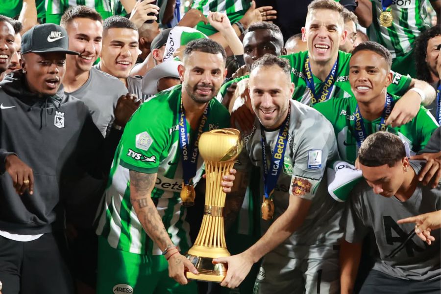 Atlético Nacional Recupera su Trono y es el Bicampeón del Fútbol Colombiano en el 2024 3 Edwin Cardona y David Ospina