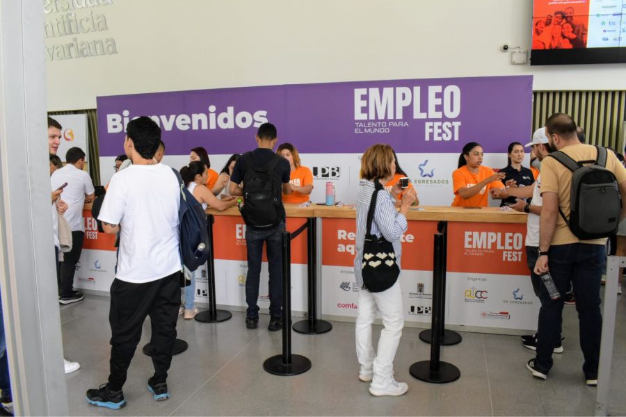 Medellín Impulsa el Empleo con Ferias y Formación en Habilidades Digitales 3 Empleos en medellin