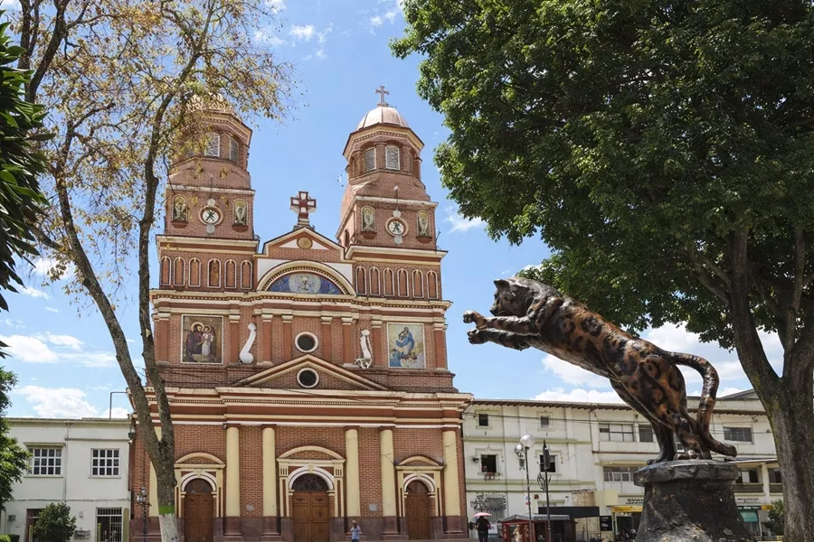 Vista de Amalfi Antioquia con datos del municipio y sus principales fiestas tradicionales