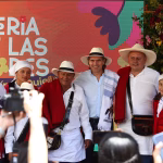 Silleteros y flores durante la Feria de las Flores 2026 en Medellín